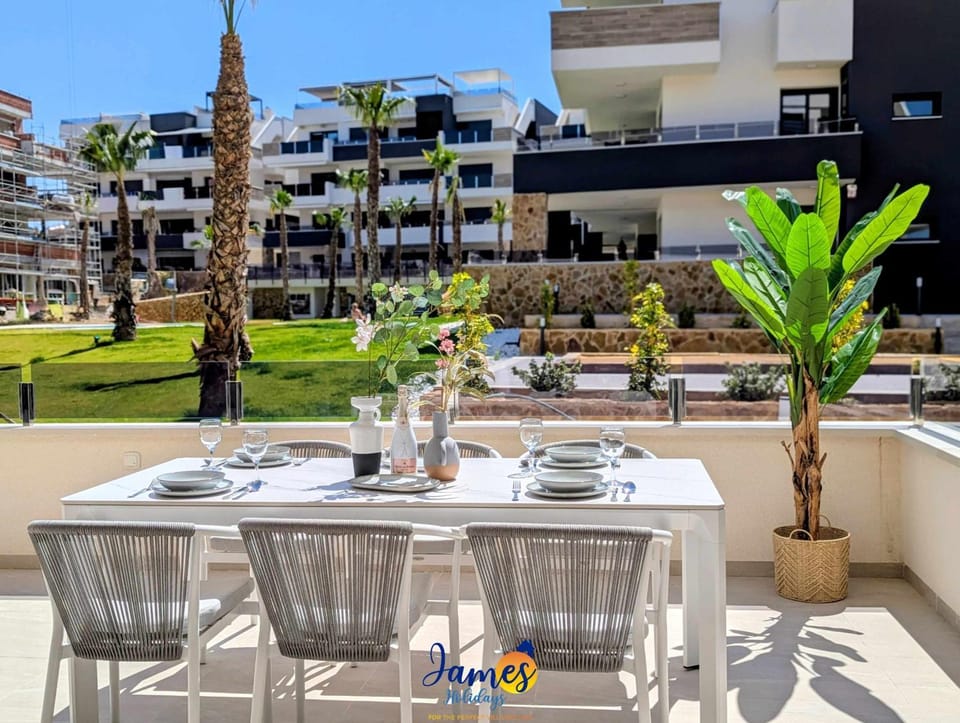 Balcony/Terrace, Dining area