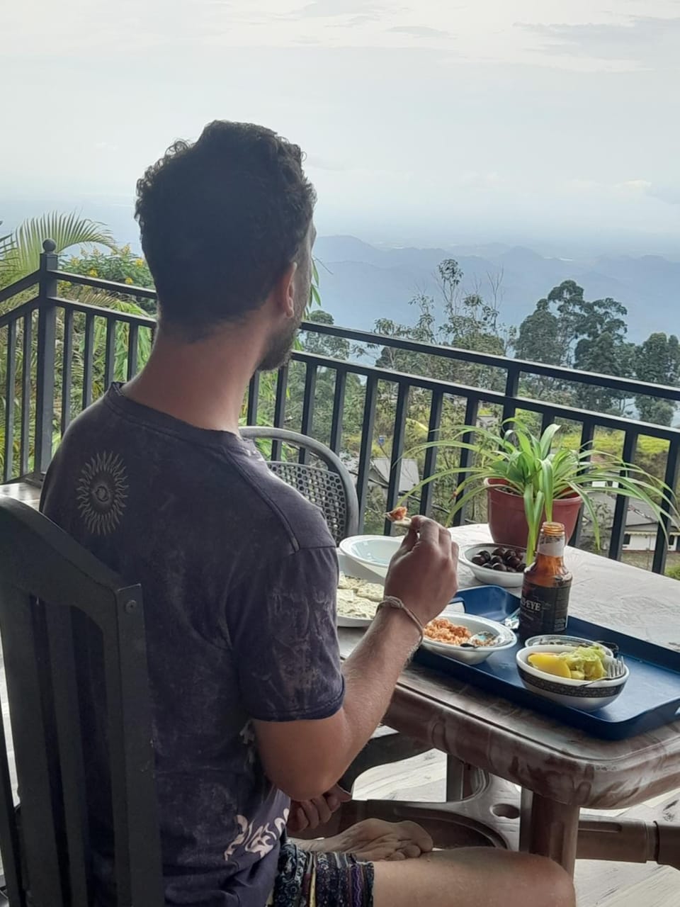 Farah Guest Inn Bed and Breakfast in Central Province