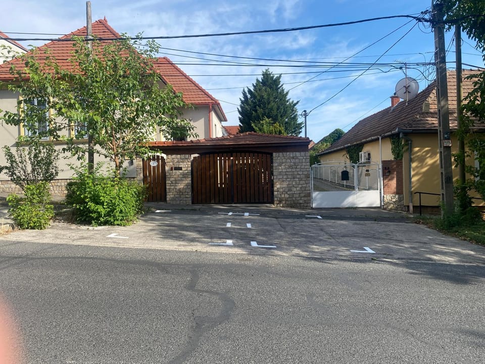 Property building, Facade/entrance, Parking