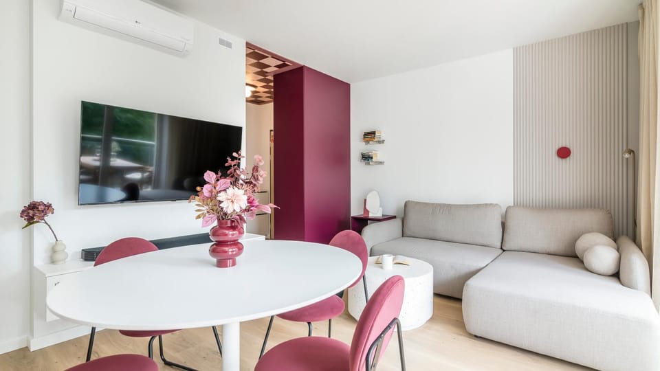 Living room, Dining area