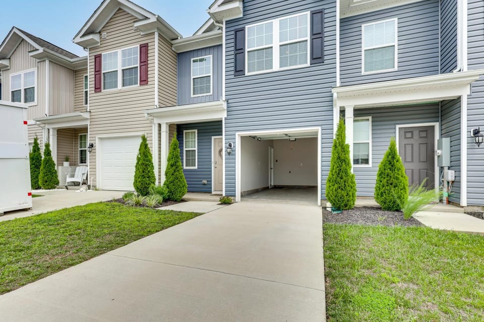 Monthly Stay-Beautiful Townhouse-Luray Attractions House in Luray