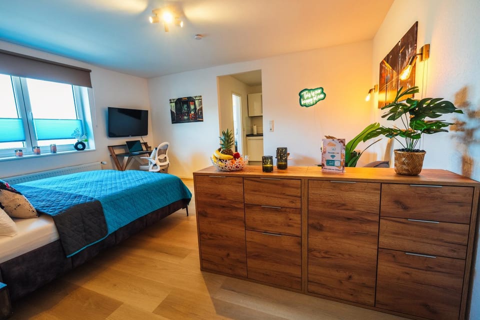 Facade/entrance, TV and multimedia, Living room, Bedroom