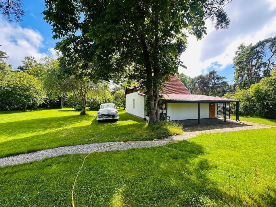 Property building, Day, Natural landscape, Garden