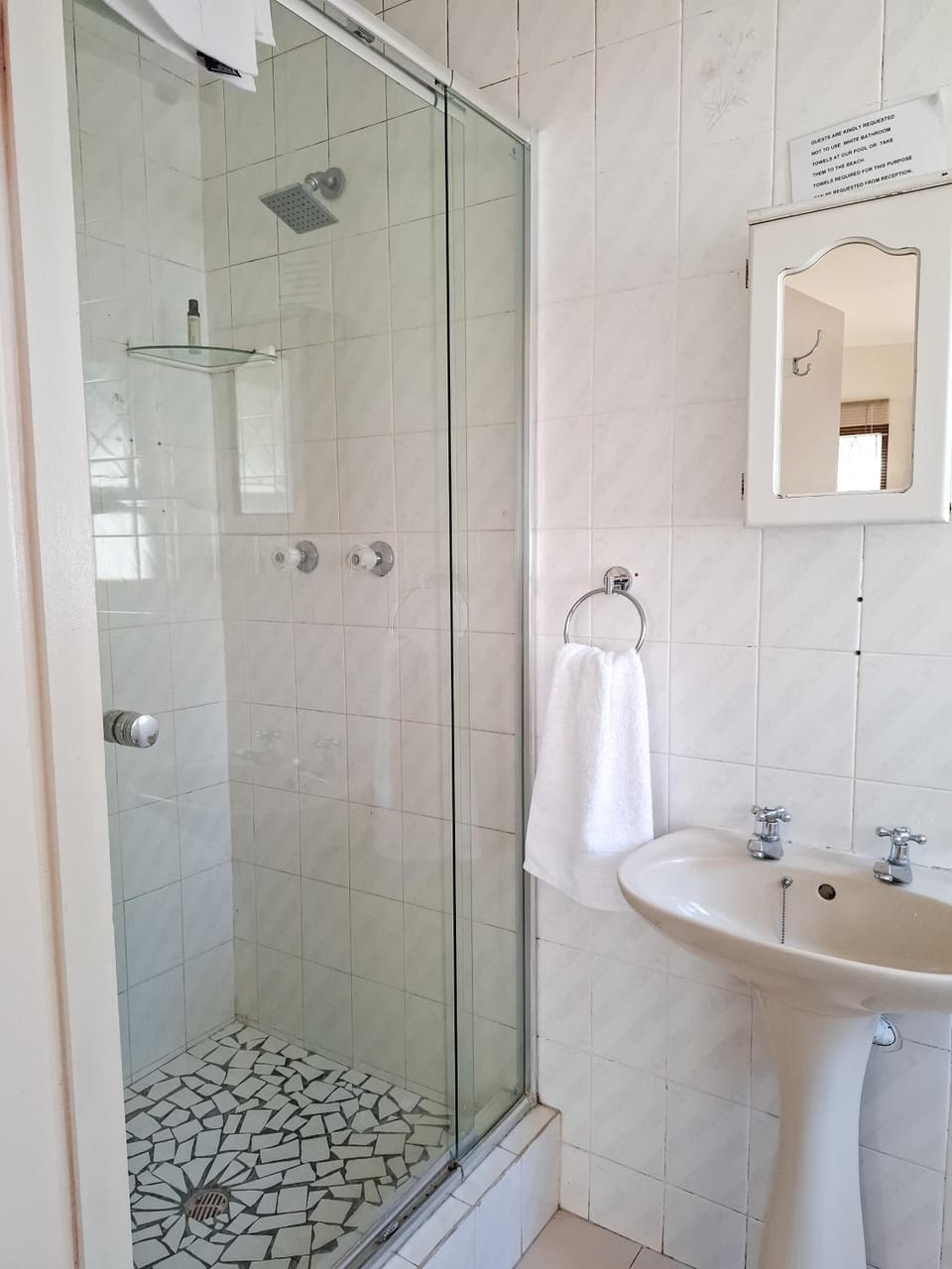 Shower, Bathroom, towels