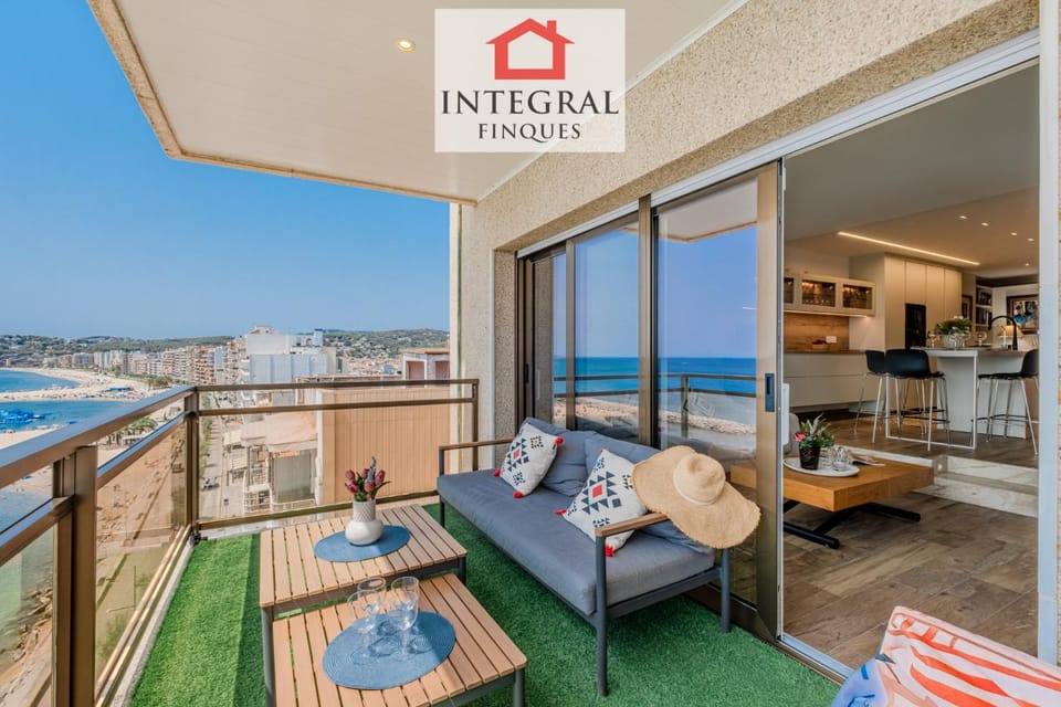 Summer, Balcony/Terrace, Beach, Canoeing, Autumn, furniture