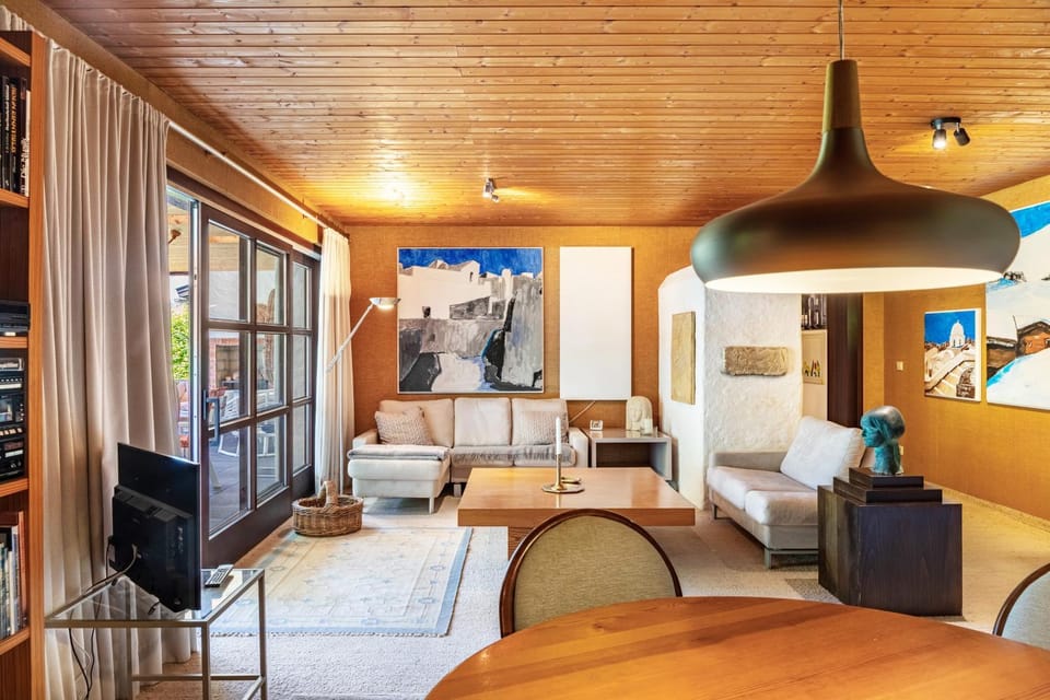 Property building, Living room