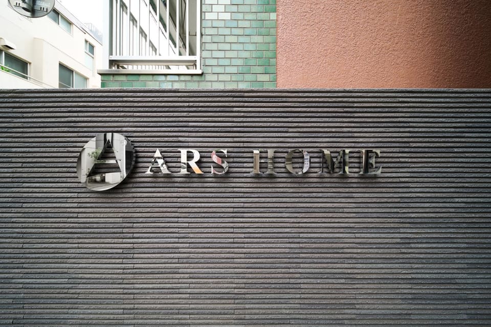 Day, Property logo or sign, Logo/Certificate/Sign, Street view