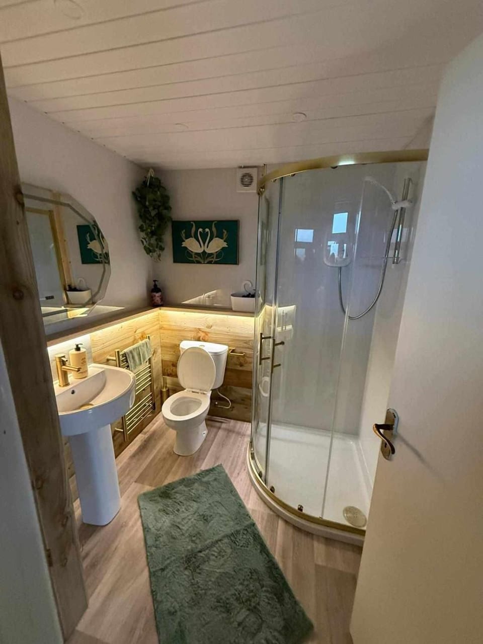 Spacious Family Lodge Nature lodge in County Donegal
