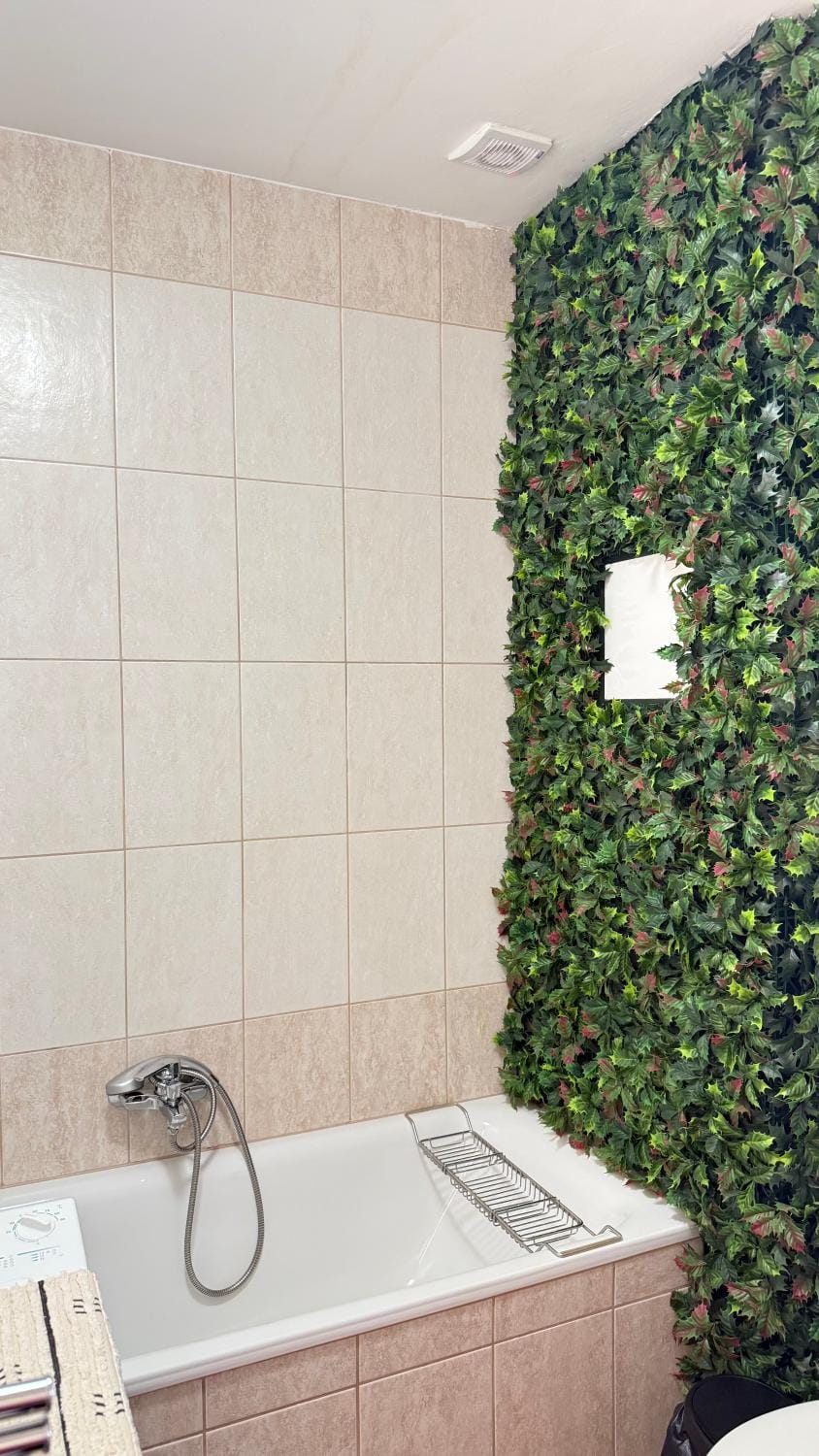 Bathroom, Decorative detail, Bath
