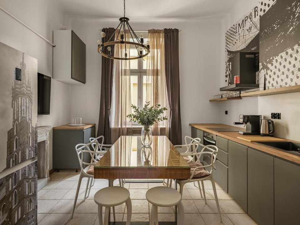 Crow Old Town Apartment - bespoke apartments Apartment in Krakow