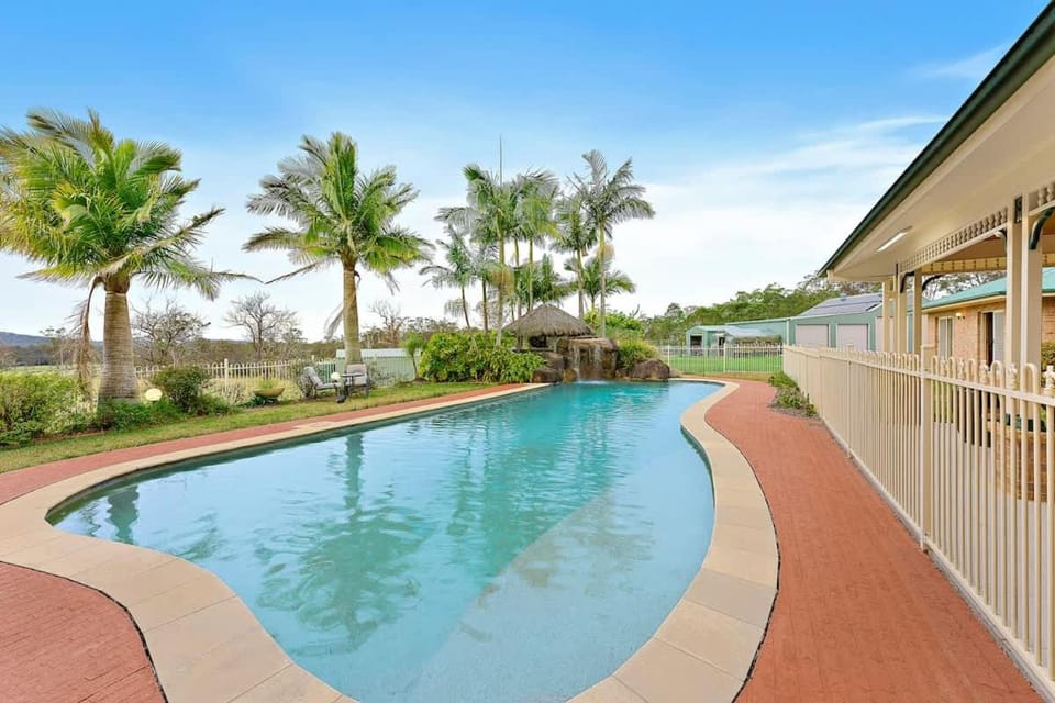 Wyee Farm Stay - Family Escape - Sleeps 12 in Wyee House in Central Coast