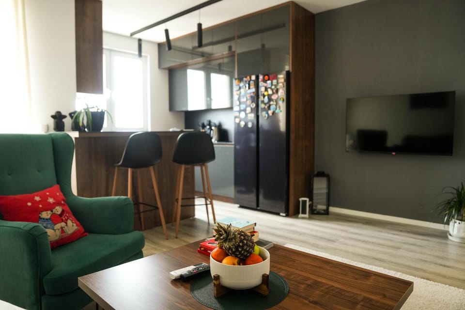 Communal lounge/ TV room, Living room, Seating area