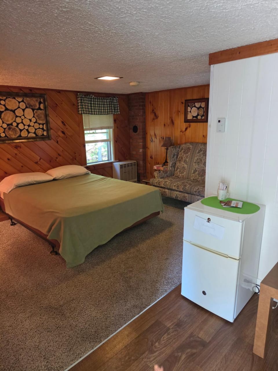 Tanglewood Motel & Cottages Capsule hotel in Madison