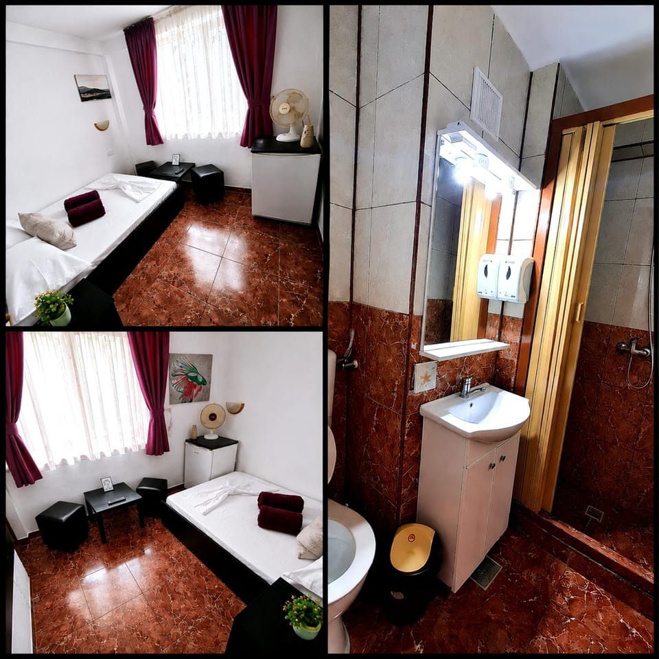 Shower, Toilet, Bed, Bathroom, Photo of the whole room, Bedroom, Bath, towels
