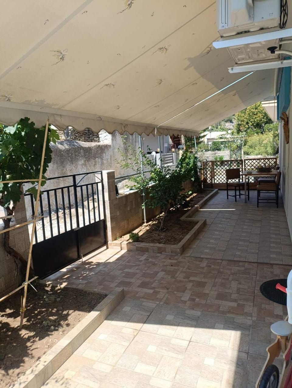 Finas Garden Escape Apartment in Kavala