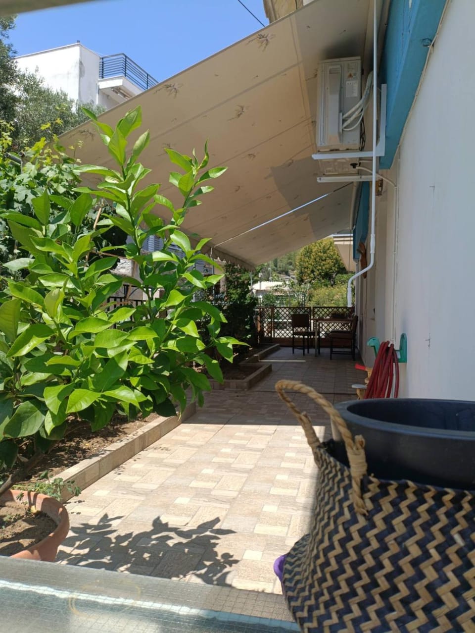 Finas Garden Escape Apartment in Kavala