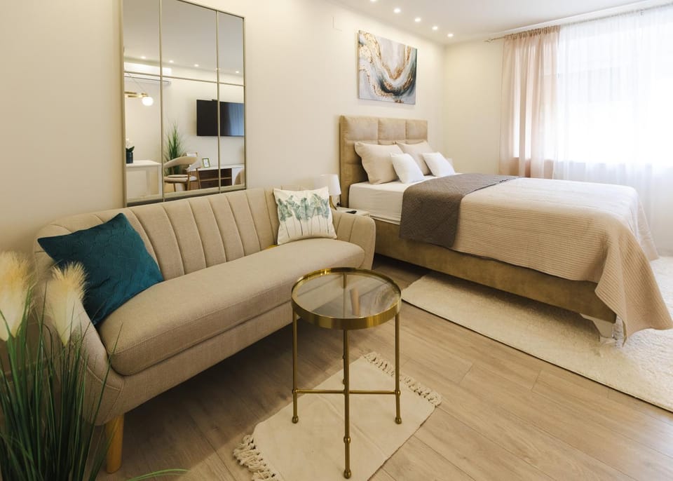 Bed, Living room, Photo of the whole room, Bedroom