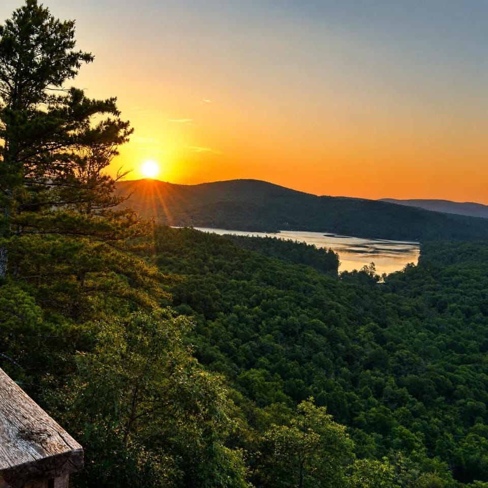 White Mountains Hike-In A-Frame Disc Golf Dreams House in Lovell