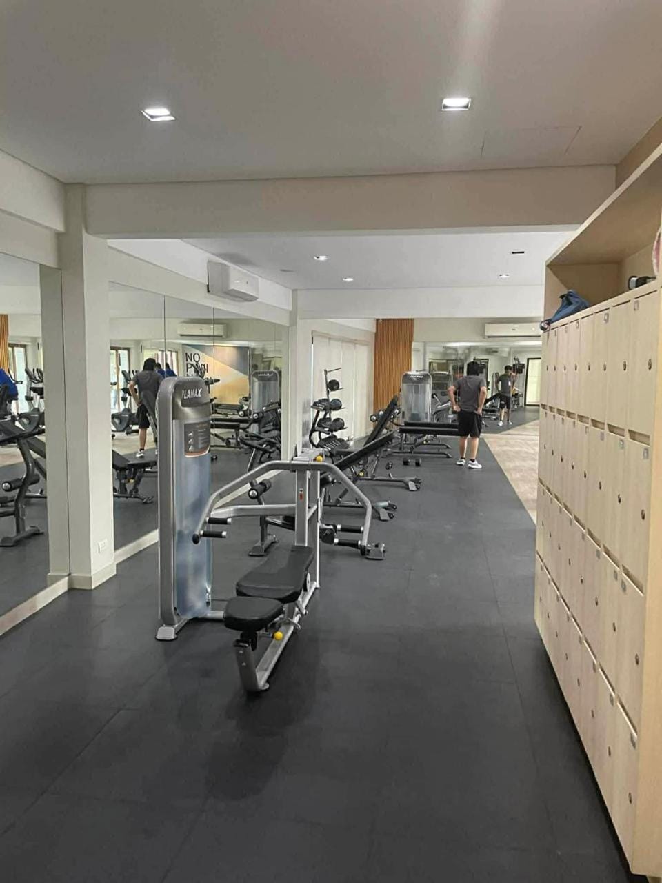 Field Residences - Amaris Residences by Sinsanos Apartment hotel in Las Pinas