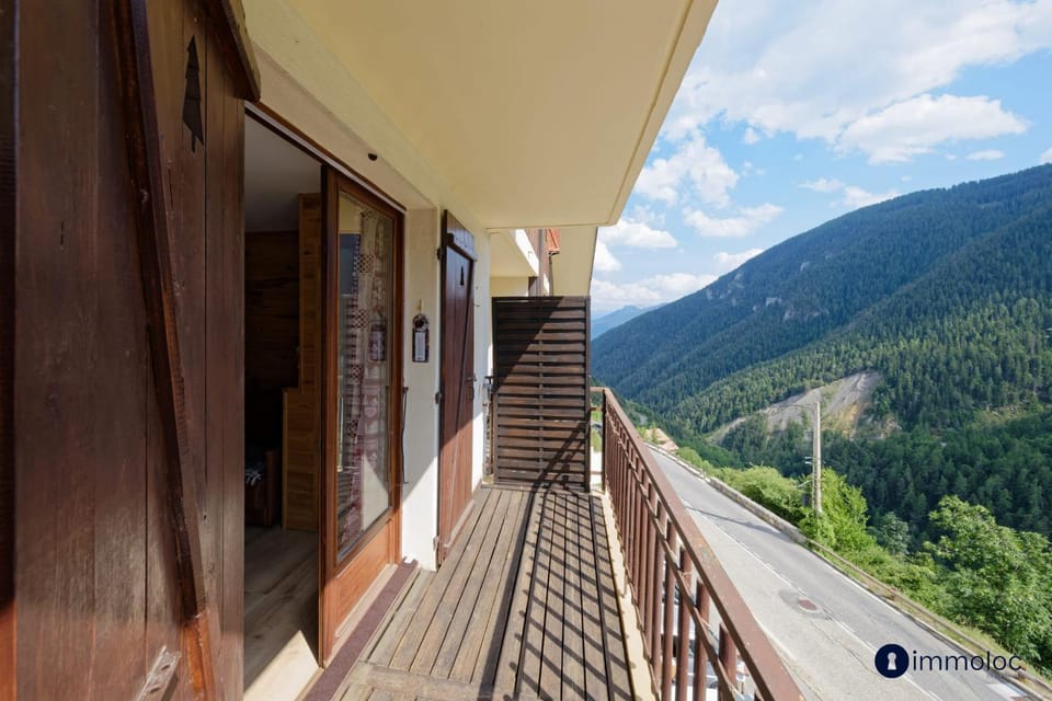 Studio in Auron 50 meters from the shuttle stop Apartment in Saint-Étienne-de-Tinée