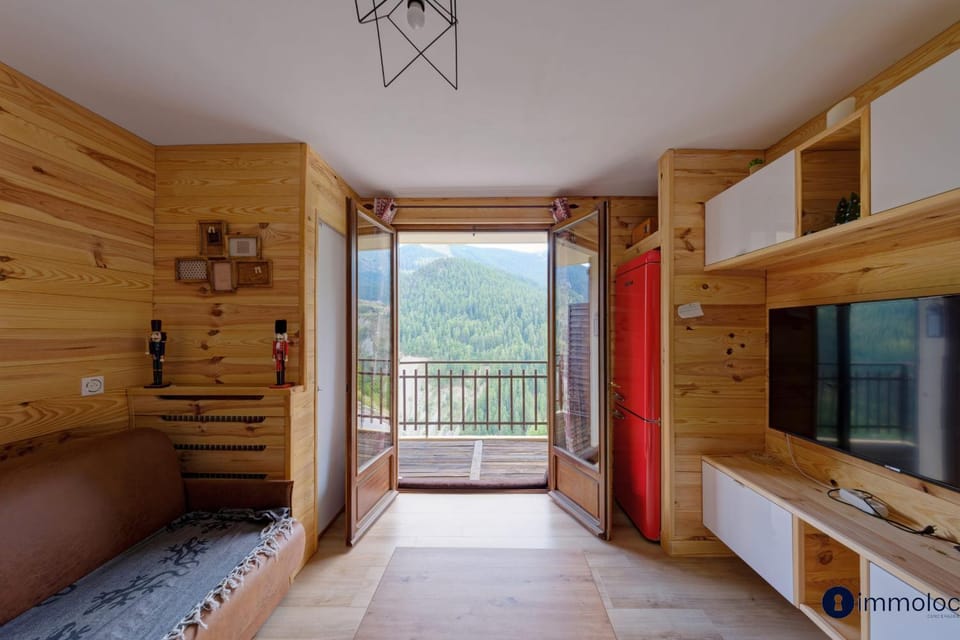 Studio in Auron 50 meters from the shuttle stop Apartment in Saint-Étienne-de-Tinée