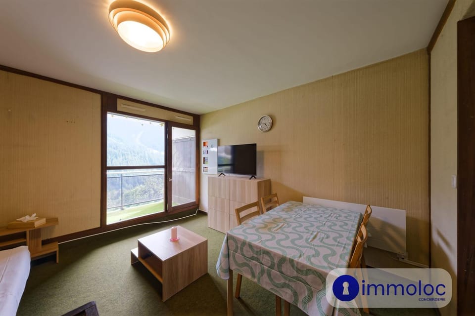 Studio 400 meters walk from the Riou gondola Apartment in Saint-Étienne-de-Tinée