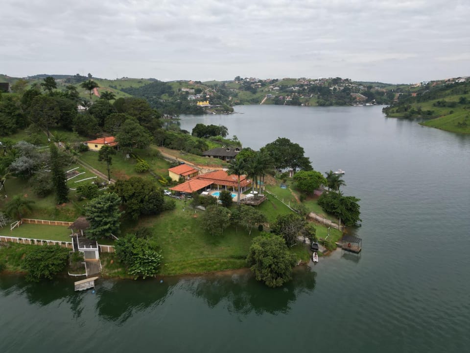 Sítio Igaratá Pé na Água Represa House in State of São Paulo