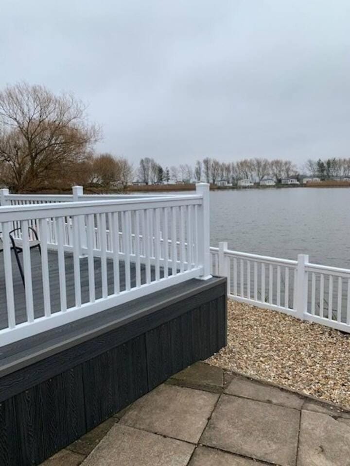6 Lakeside Retreat Fishing Butlin's Sleeps 6 Campground/ 
RV Resort in Minehead