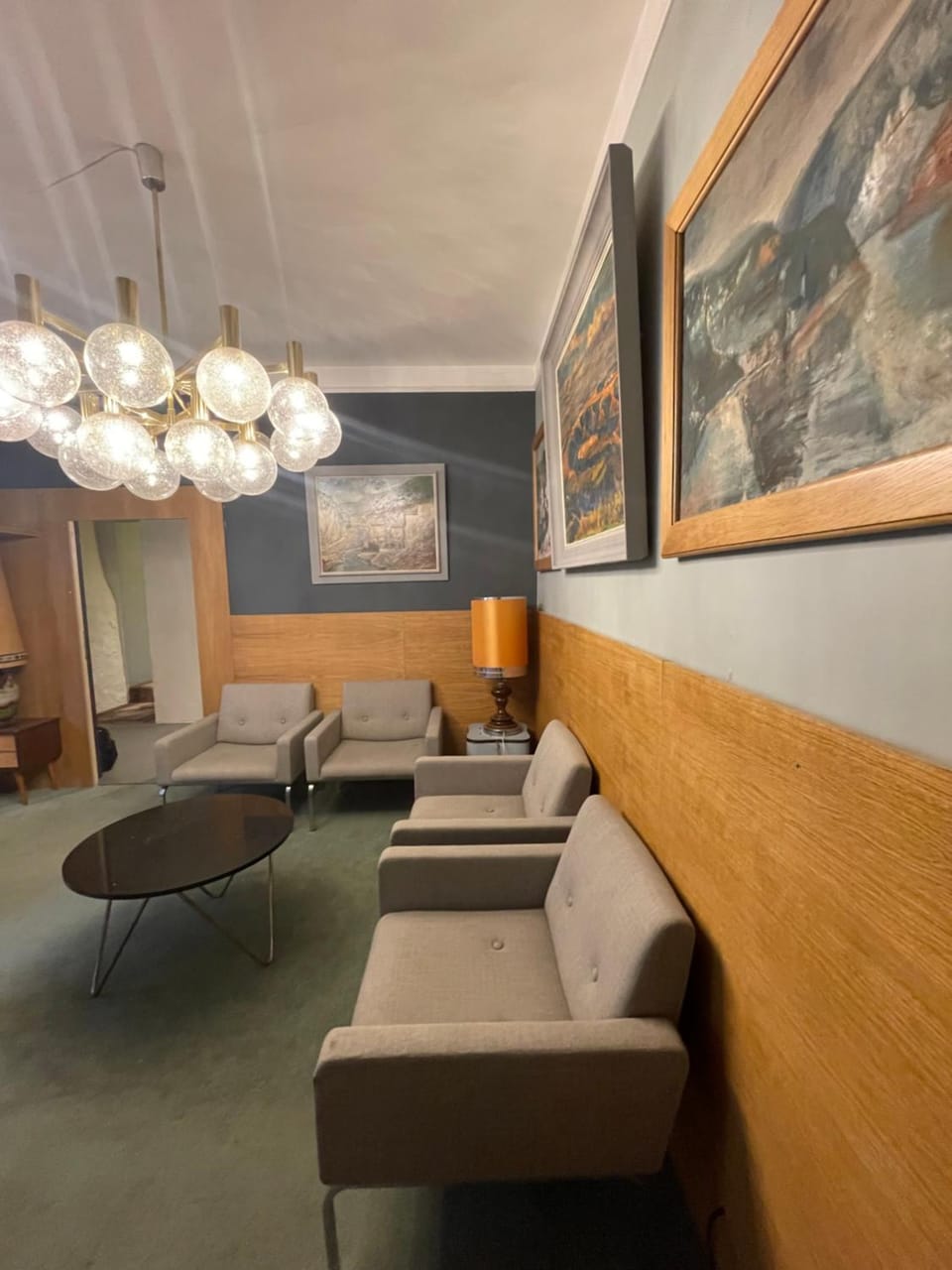 Seating area