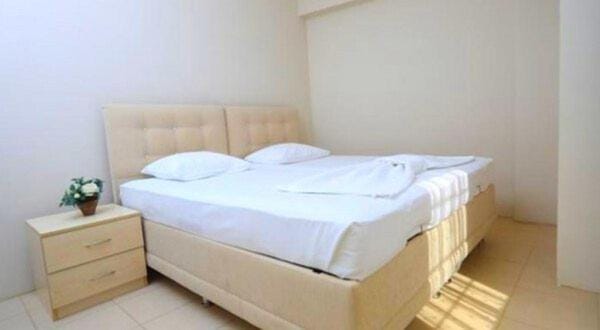 Bedroom, towels