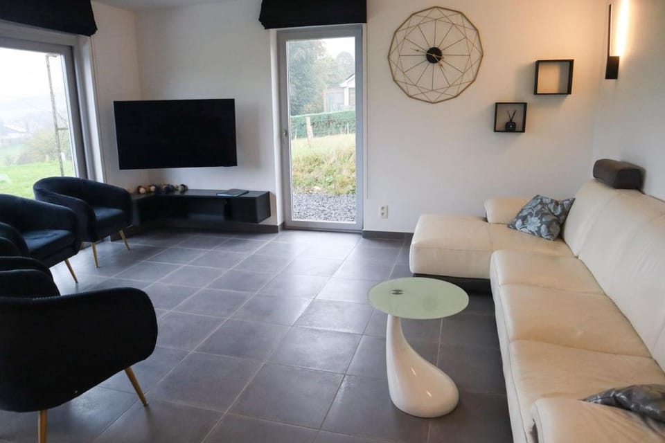 House close to Vielsalm with beautiful views House in Trois-Ponts