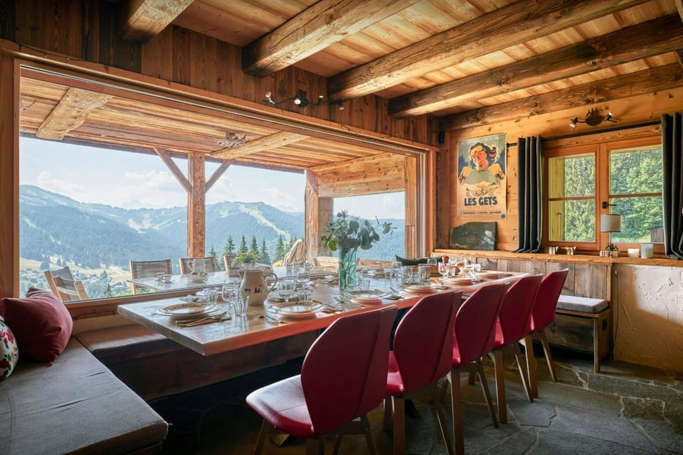 Dining area, Mountain view