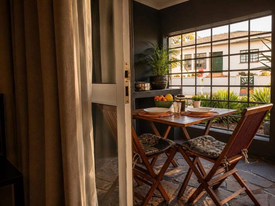 Patio, View (from property/room), Balcony/Terrace, Seating area, Dinner, Quiet street view, fireplace