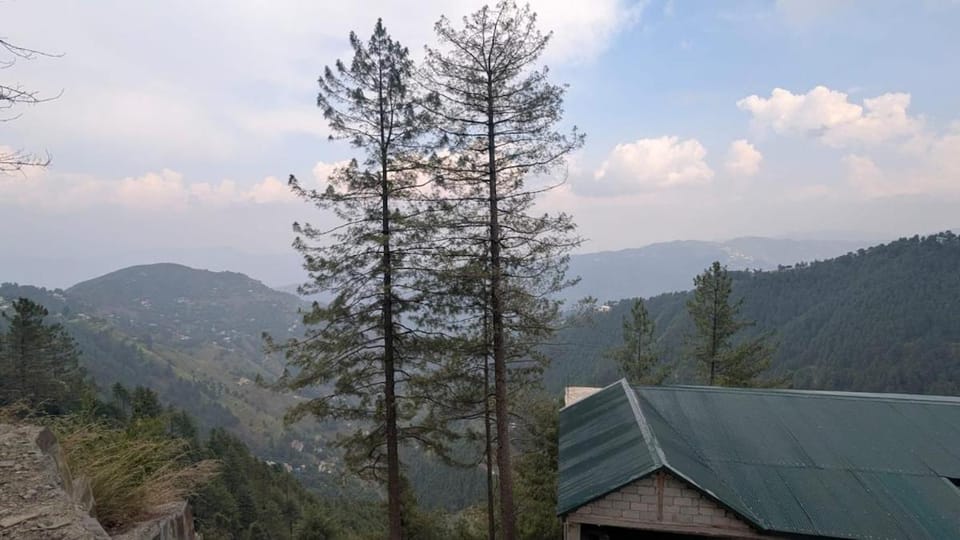 Haven Snowra Vista - 2BR Cottage, Khaira Gali House in Pakistan