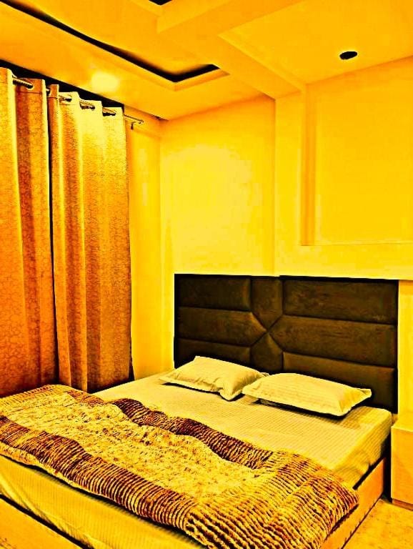 hotel shivalik palace Vacation rental in India
