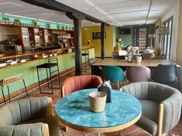 Lounge or bar