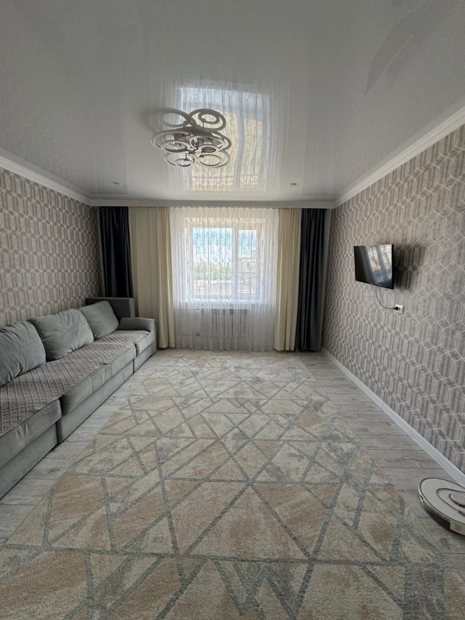 Уютная просторная 3-комнатная квартира Apartment in Kazakhstan