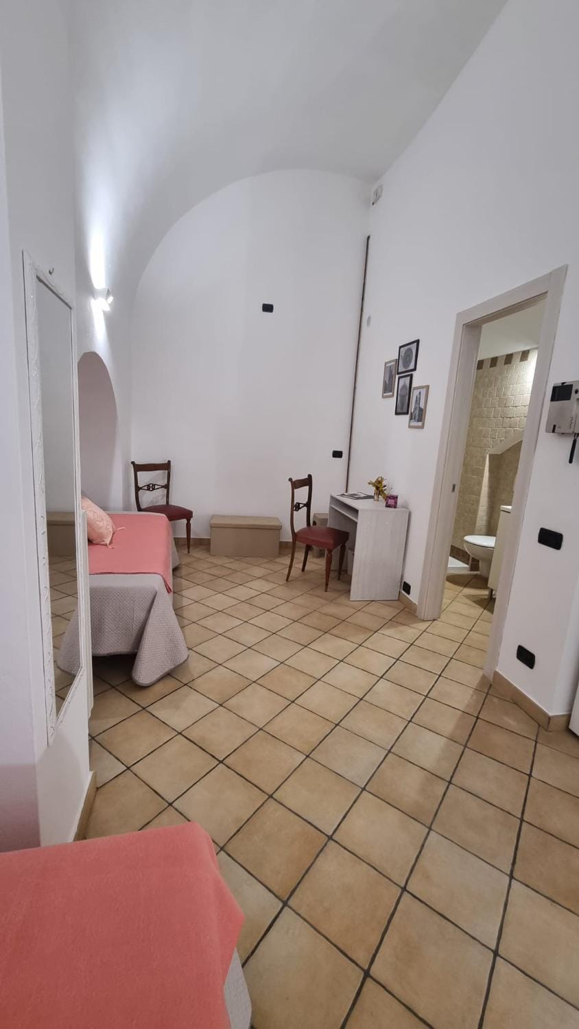 Photo of the whole room, Seating area, Bedroom