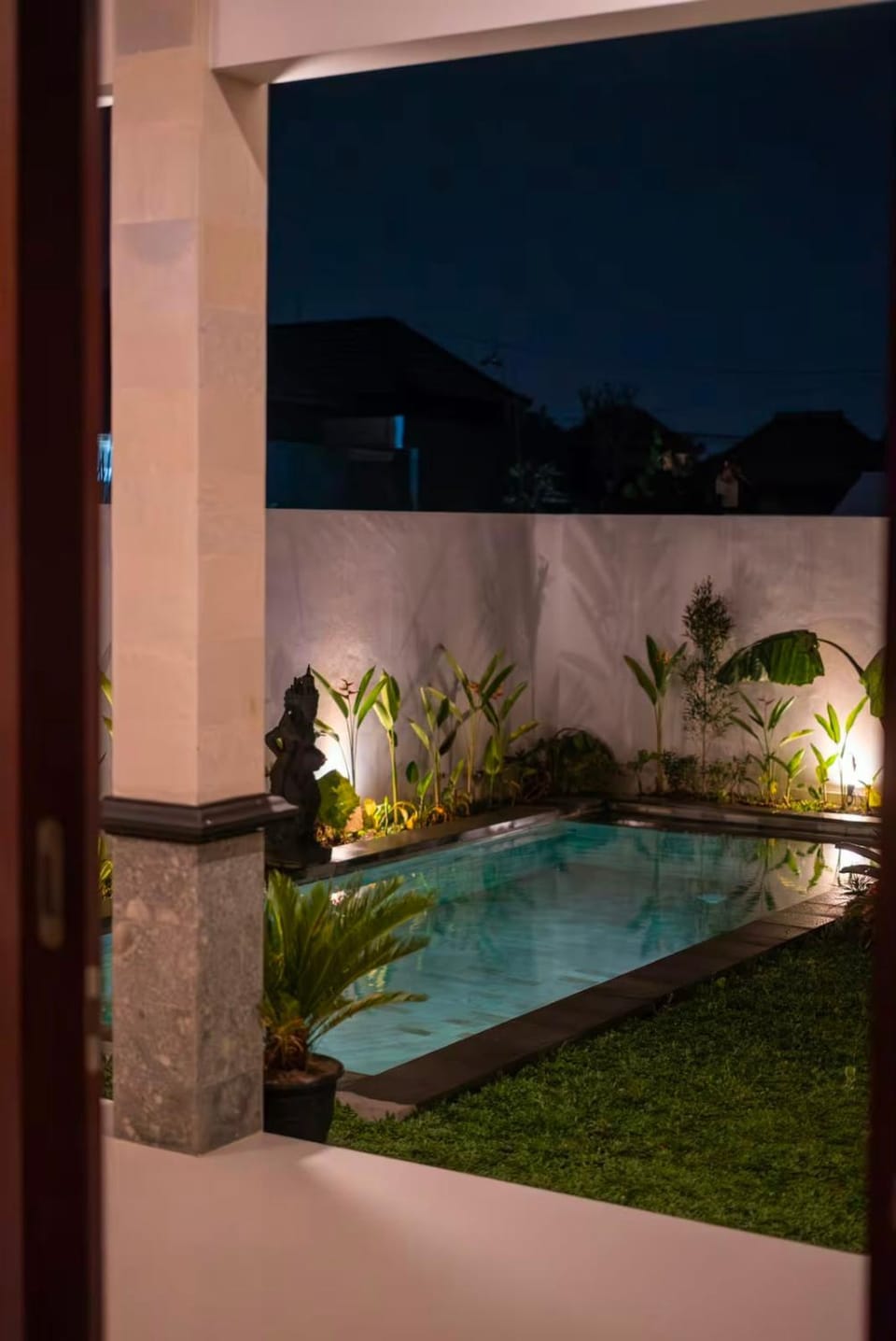 Night, Garden, Garden, Pool view, Swimming pool, Swimming pool