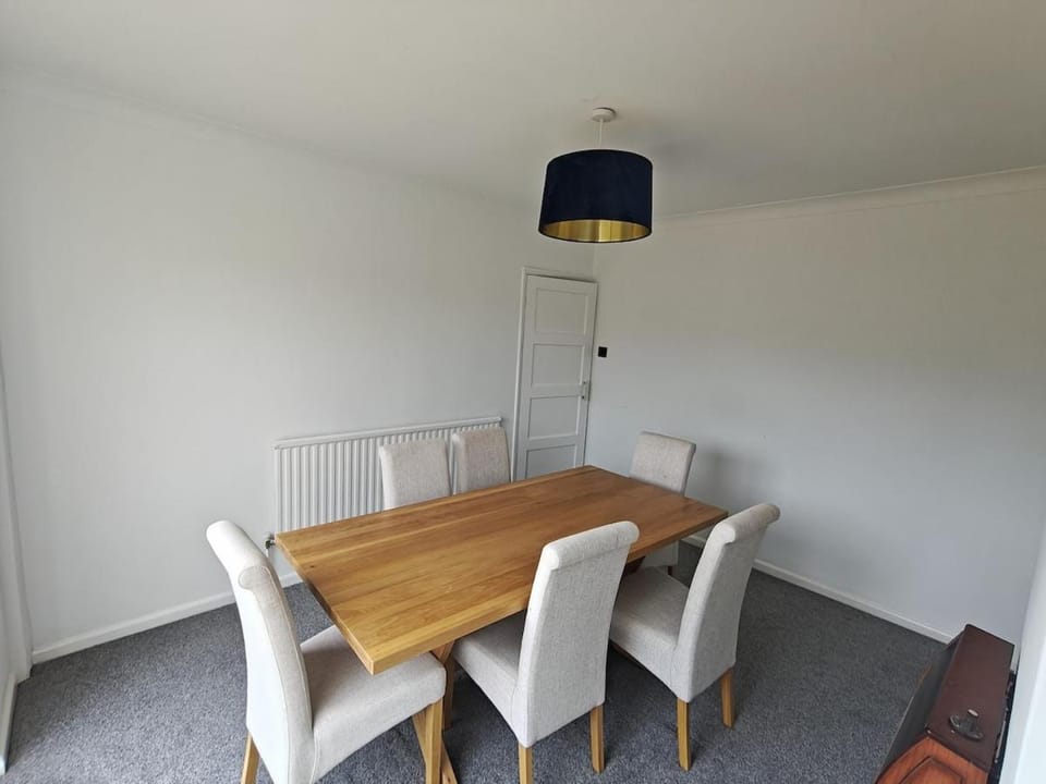 Entire 3-bed home in Guildford, Surrey, UK House in Guildford