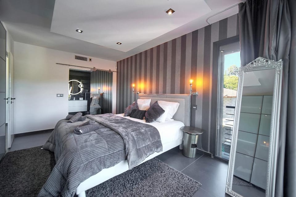 Villa exceptionnelle 9 bedrooms Mougins Villa in Valbonne