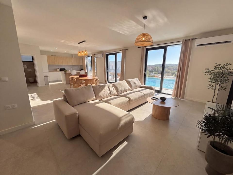 Modern House with Sea View Villa in Burgas Province