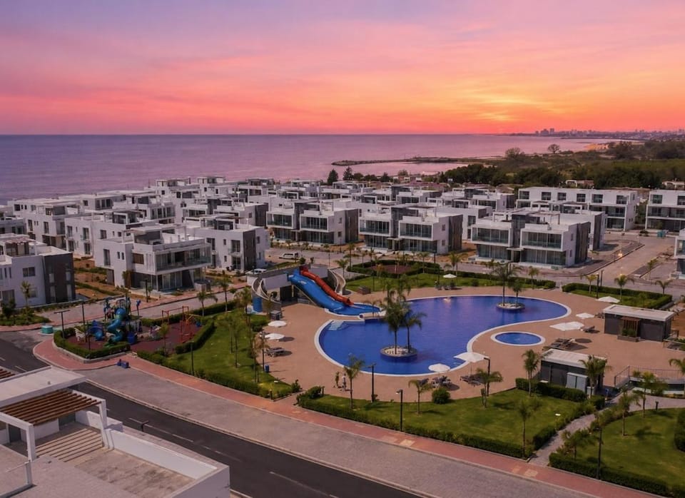 Bird's eye view, Pool view, Sea view, Swimming pool, Sunset