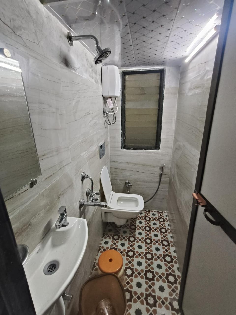 Shower, Toilet, Bathroom