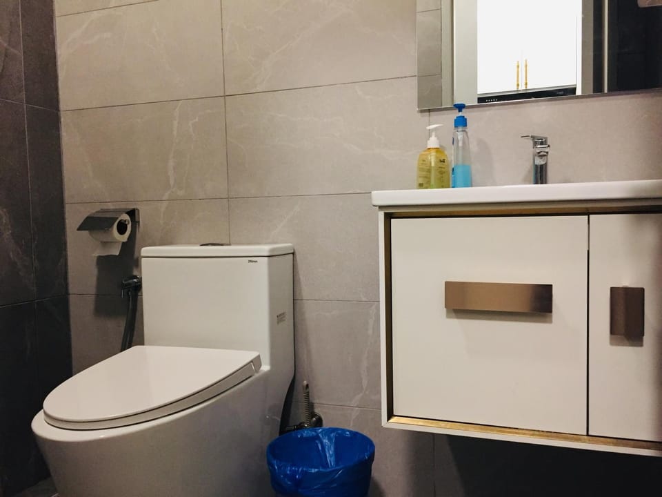 Toilet, Bathroom