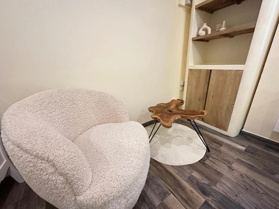 Living room, Seating area, wardrobe