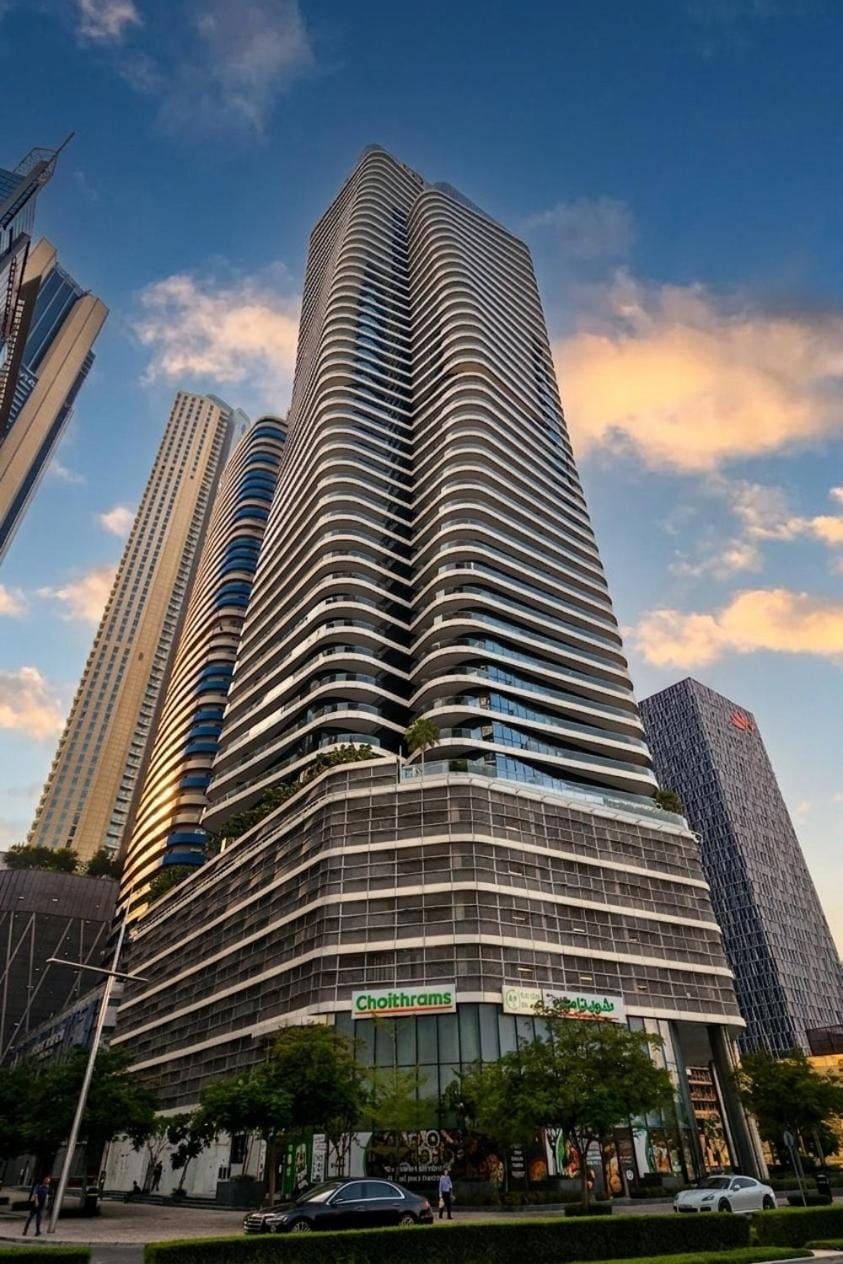 RP Heights! Prime Location! 1-minute walk to Dubai Mall! Apartment in Dubai