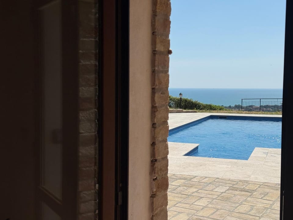 SNB001 - Pedaso, trilocale in splendida villa con piscina Apartment in Marche