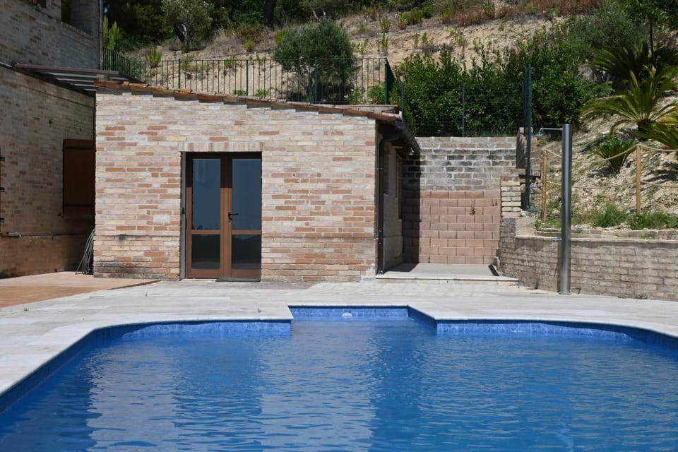 SNB001 - Pedaso, trilocale in splendida villa con piscina Apartment in Marche