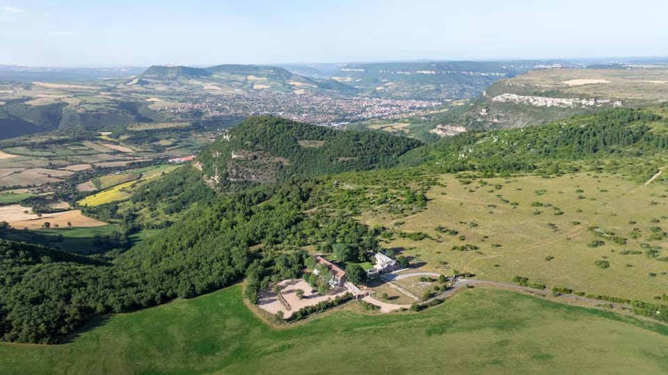 Chambre de charme dans une bergerie rénovée Apartment in Occitanie
